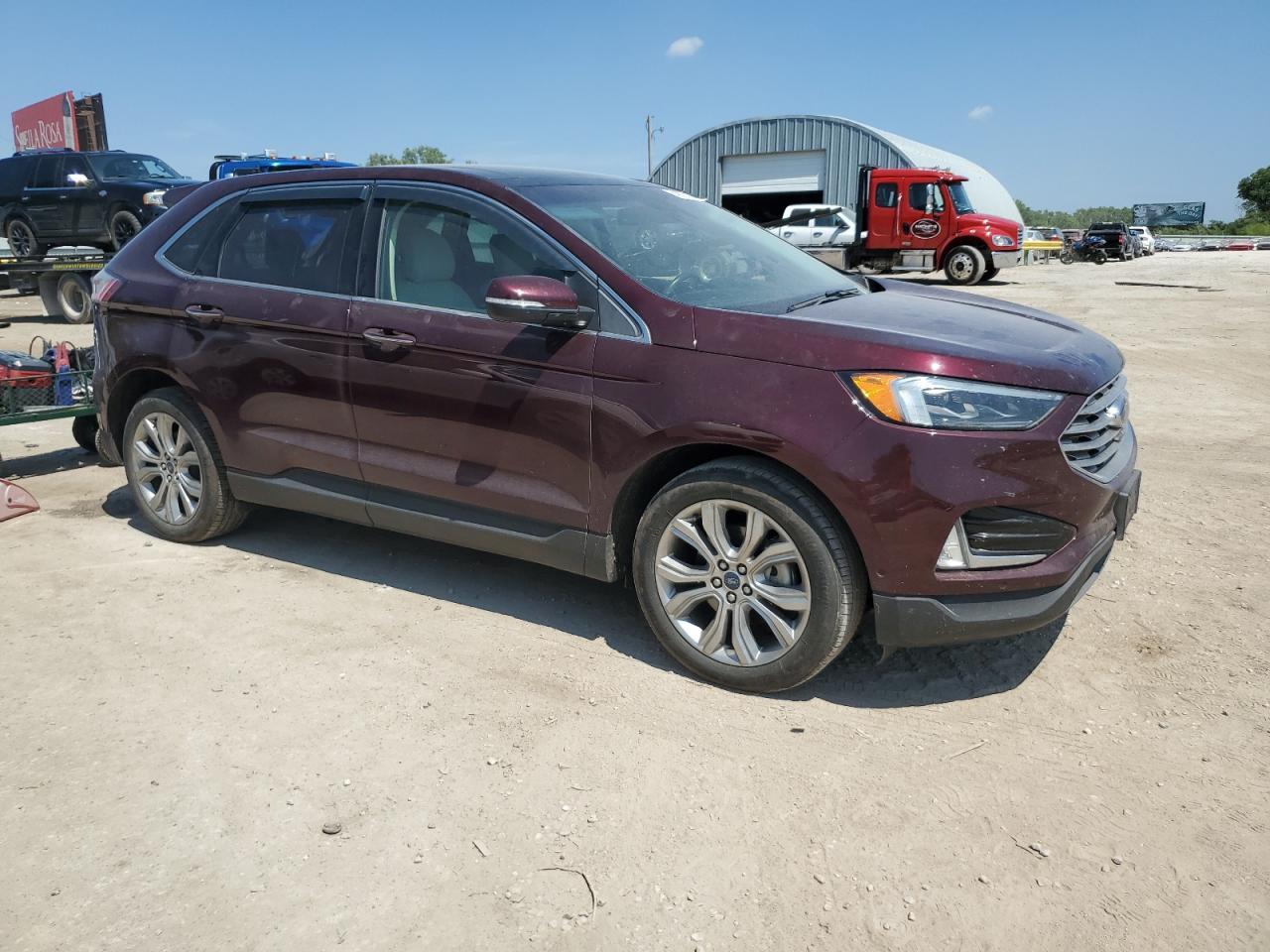 2019 Ford Edge Titanium - Image 4