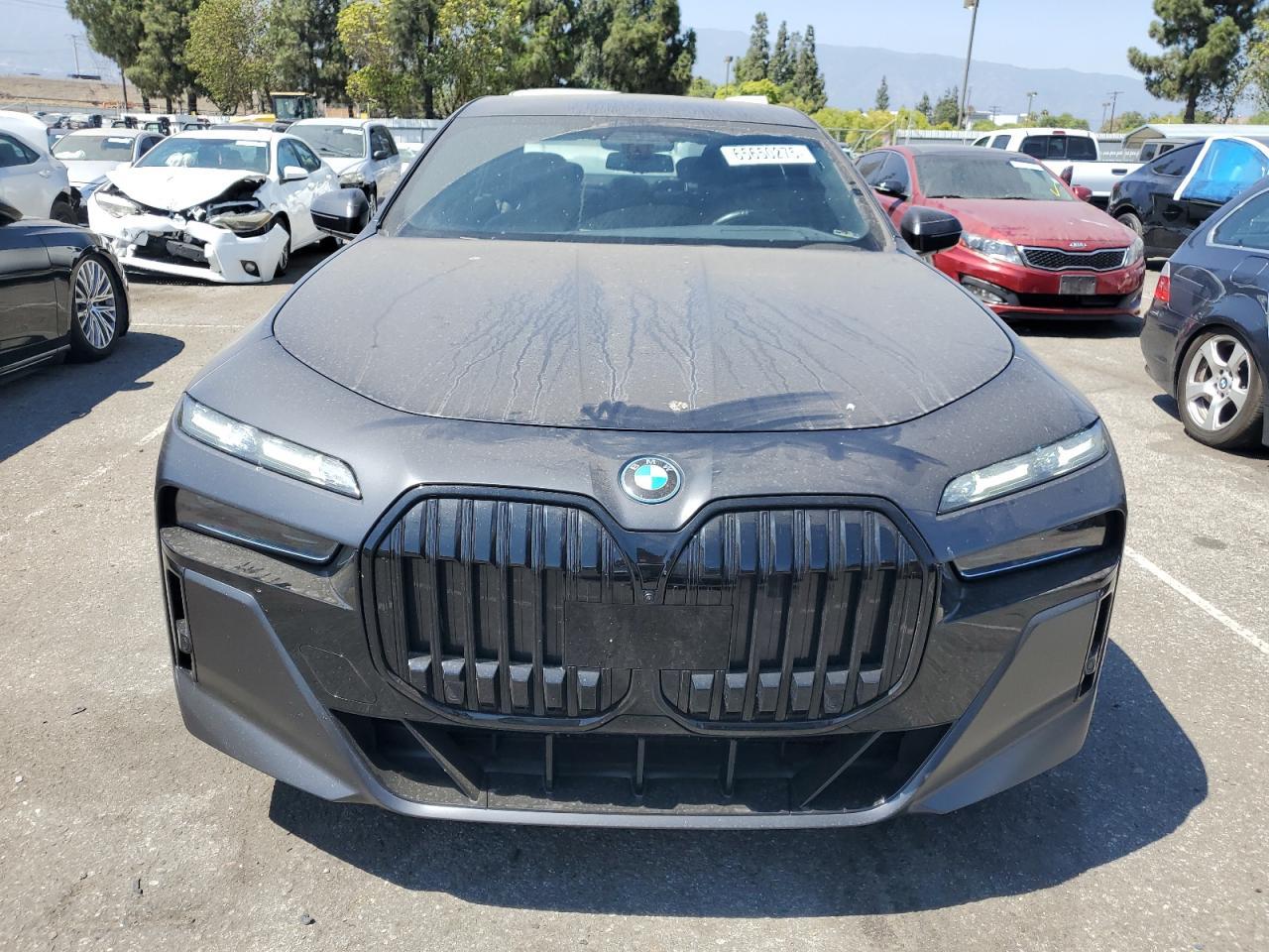 2024 BMW 750 Xe - Image 5