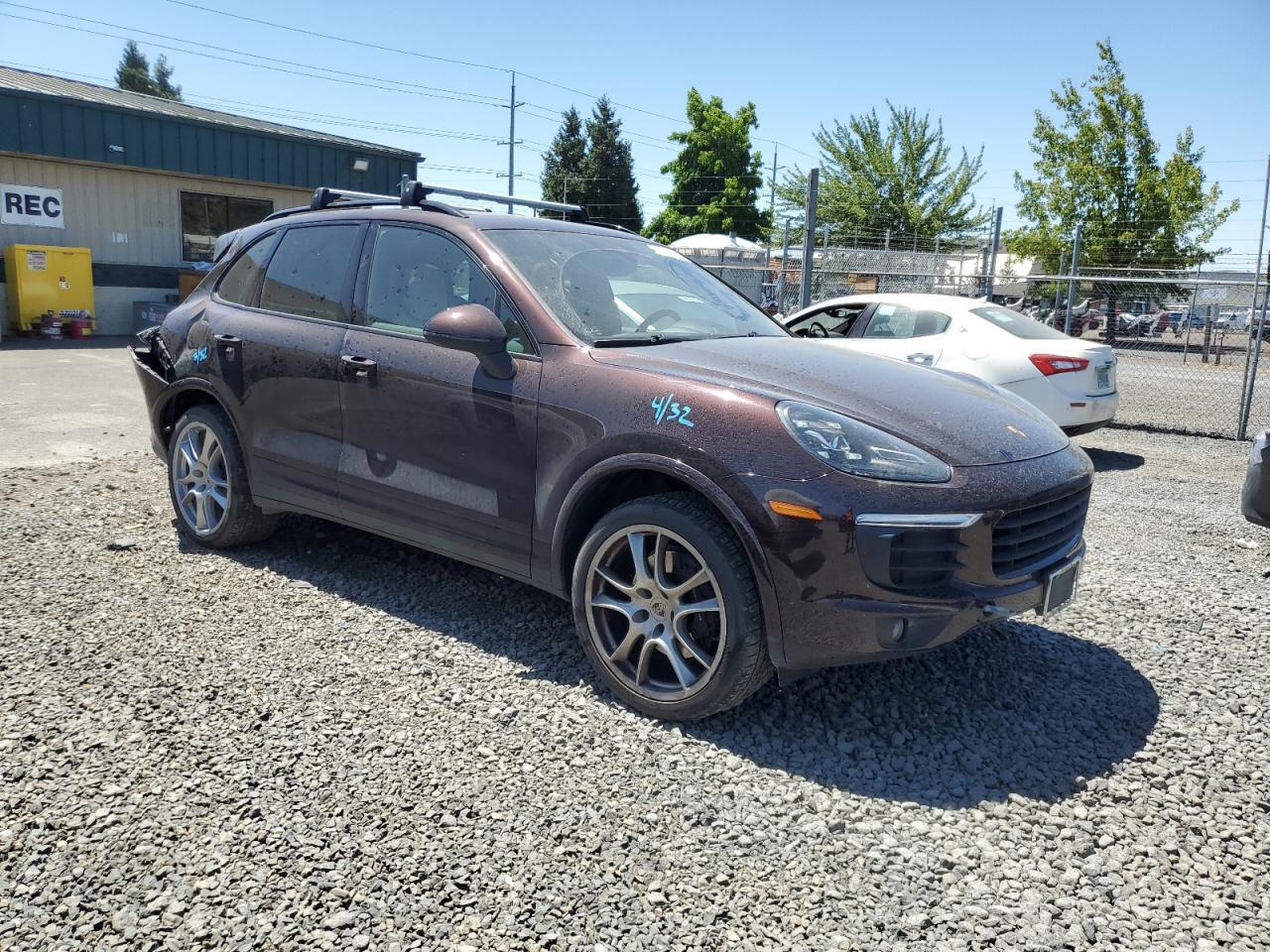2017 Porsche Cayenne - Image 4