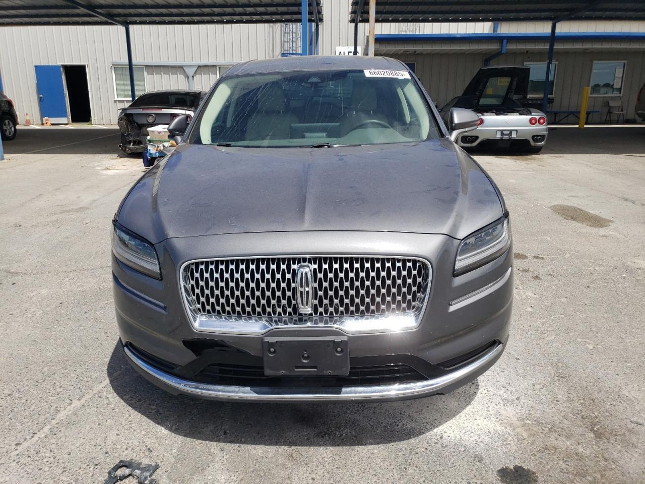 2022 Lincoln Nautilus - Image 5