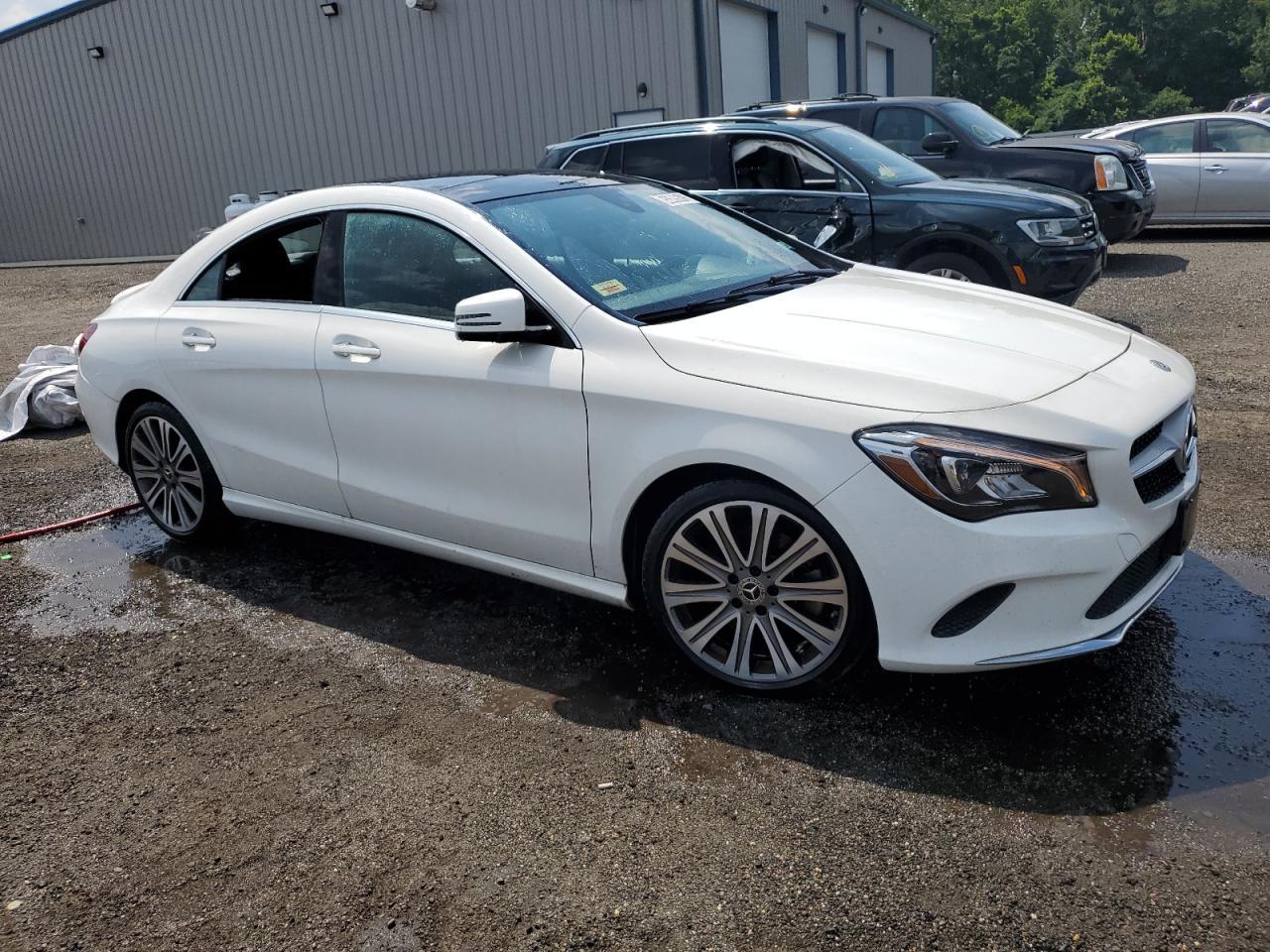 2019 Mercedes-Benz Cla 250 4Matic - Фото 4