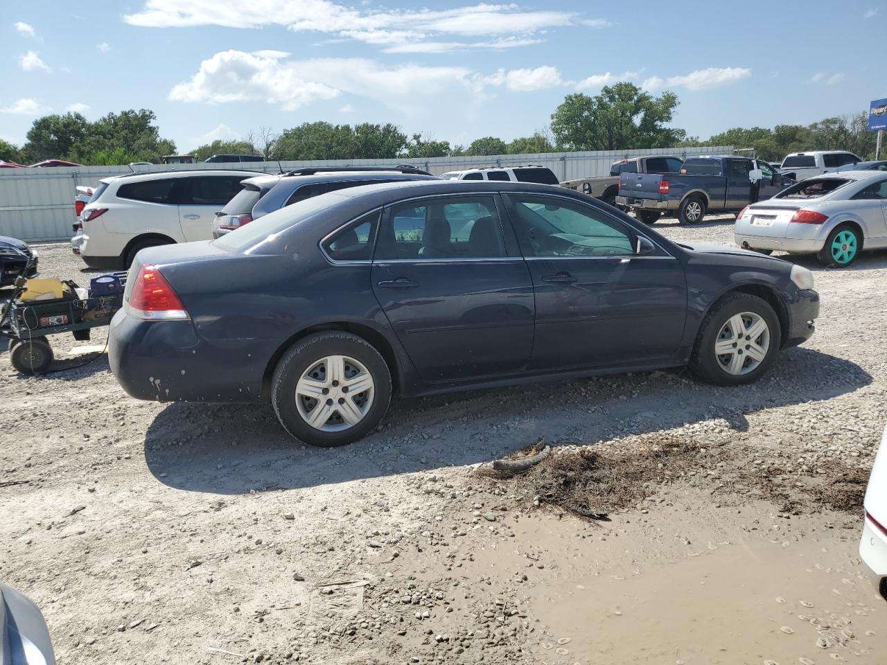 2011 Chevrolet Impala Ls - Image 3