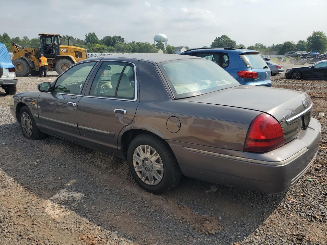 2007 Mercury Grand Marquis Gs - Image 2
