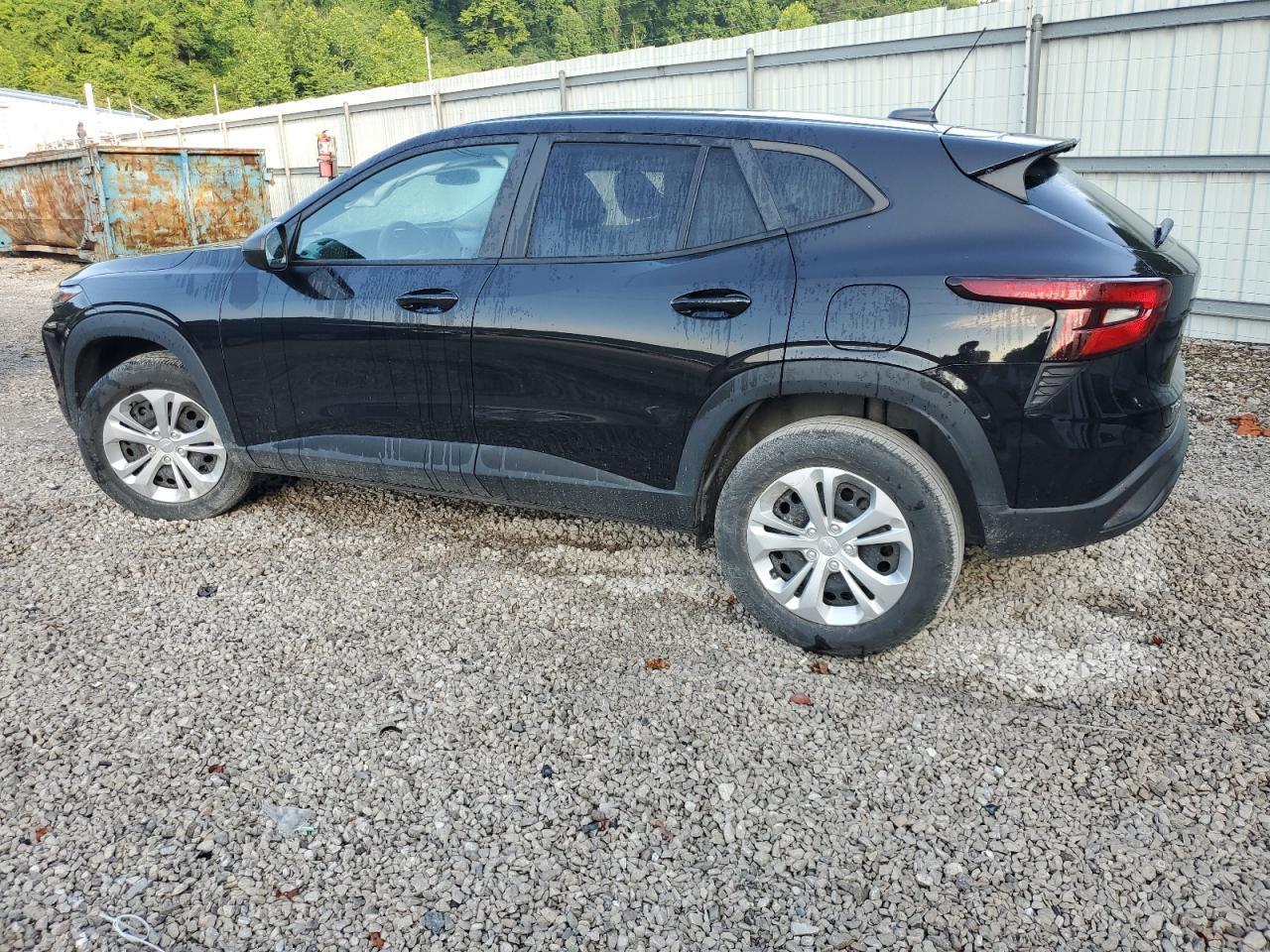 2024 Chevrolet Trax Ls - Image 2