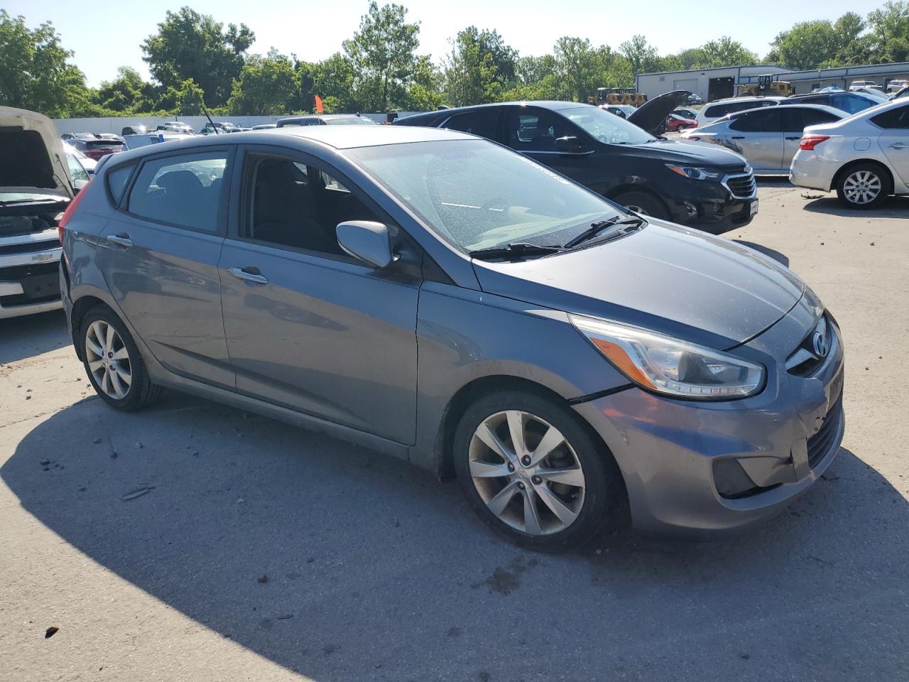 2014 Hyundai Accent Gls - Фото 4
