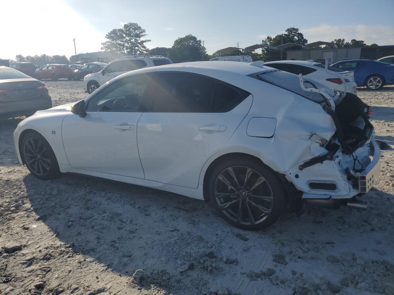 2025 Lexs Is - Фото 2