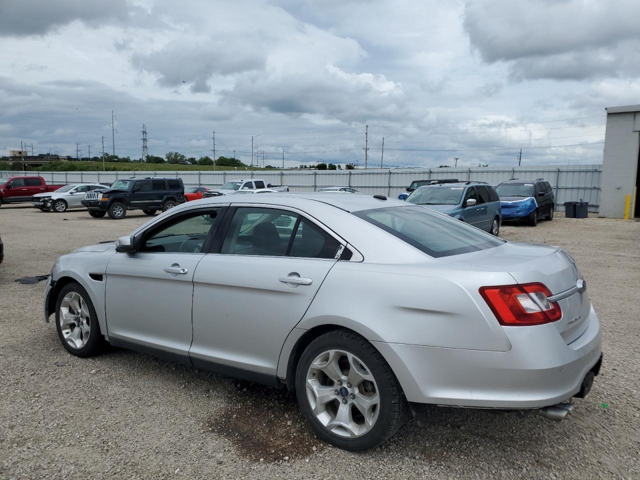 2012 Ford Taurus Sel - Image 2