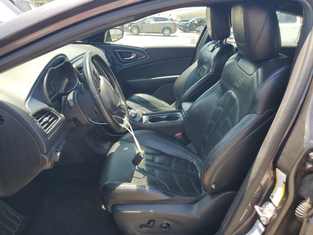 2016 Chrysler 200 S - Фото 7