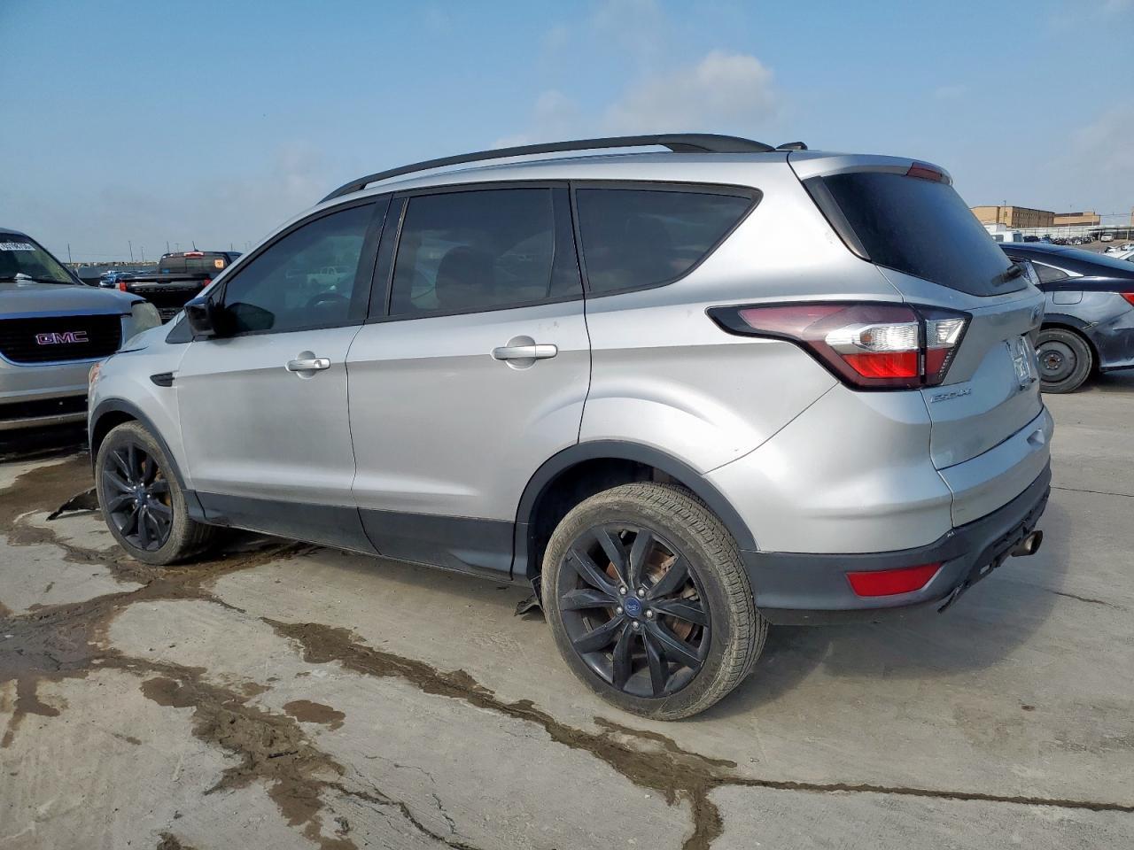 2017 Ford Escape Se - Фото 2