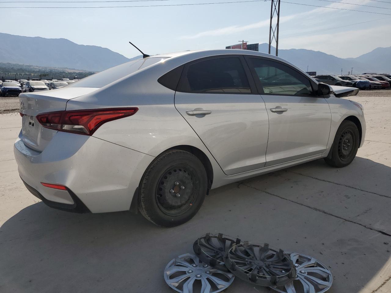2020 Hyundai Accent Se - Фото 3