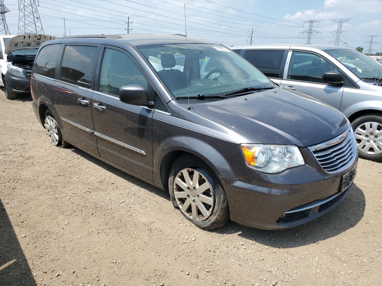 2015 Chrysler Town & Country Touring - Image 4