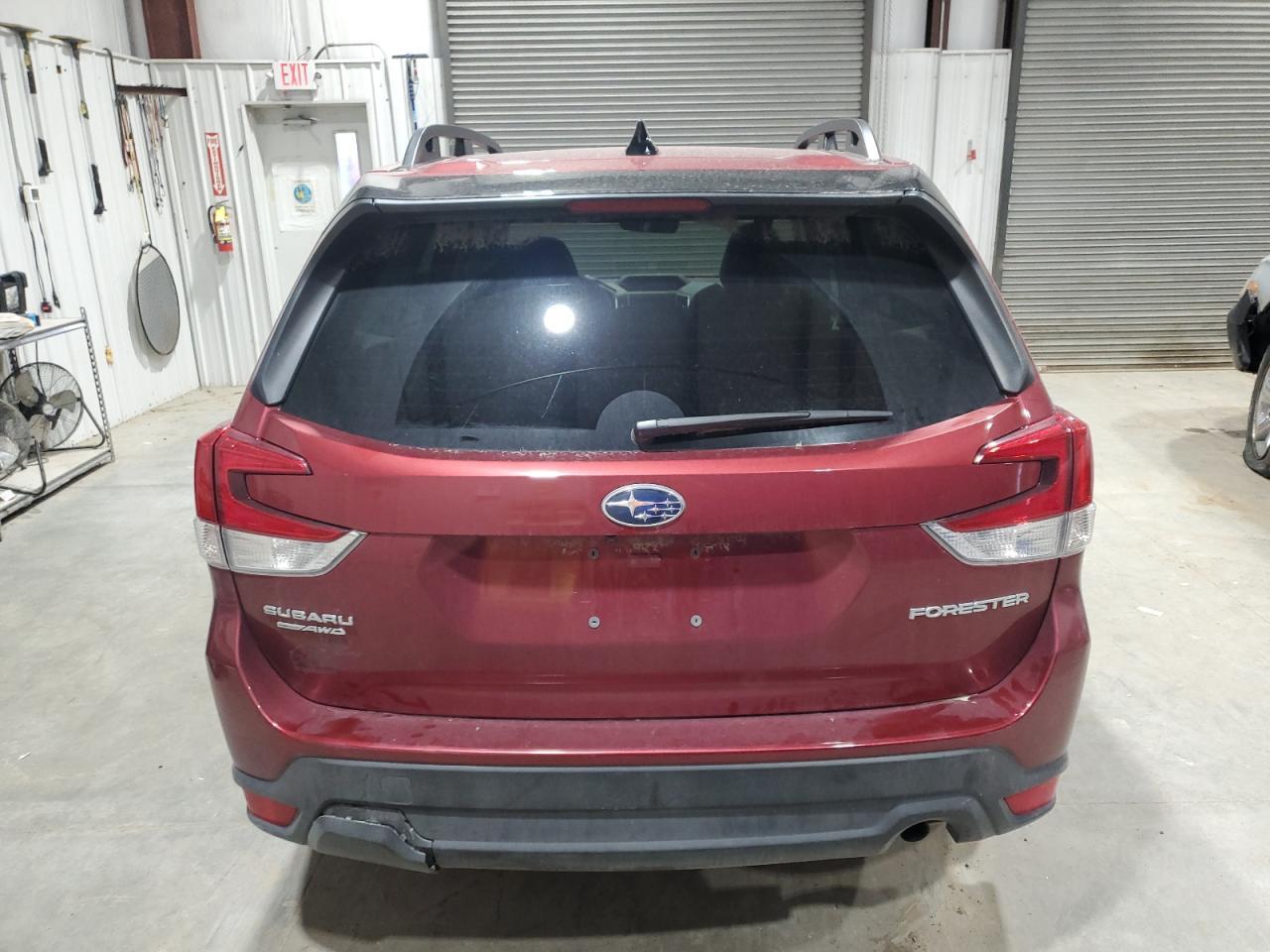 2024 Subaru Forester Premium - Image 6