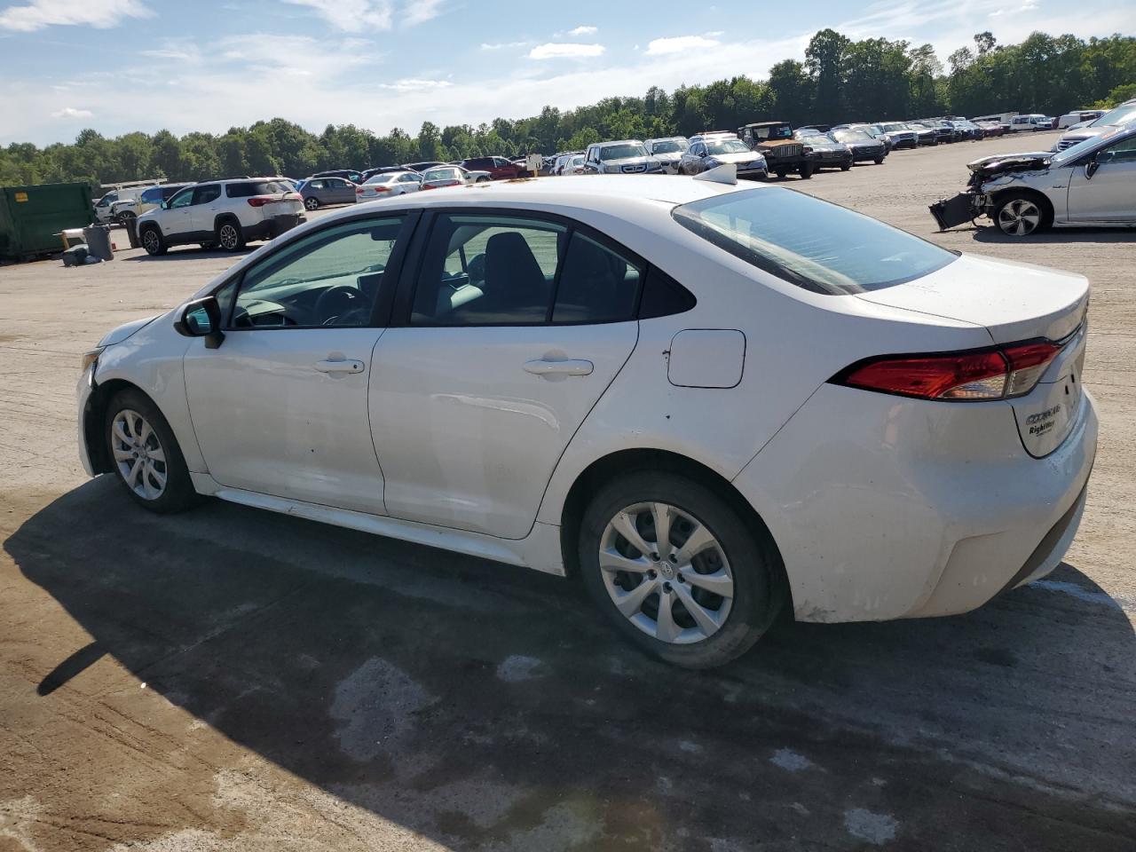 2021 Toyota Corolla Le - Фото 2