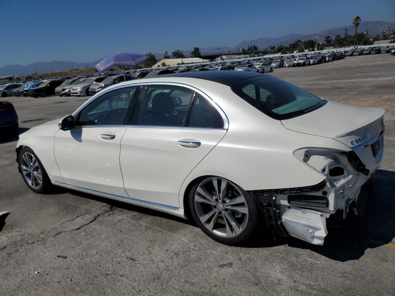 2016 Mercedes-Benz C 350E - Фото 2