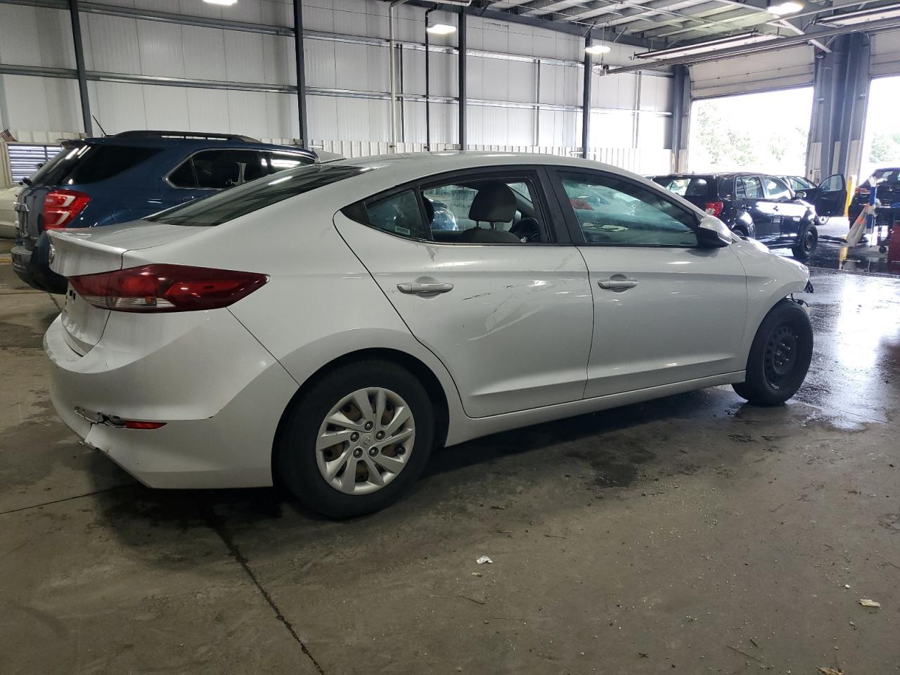 2017 Hyundai Elantra Se - Фото 3