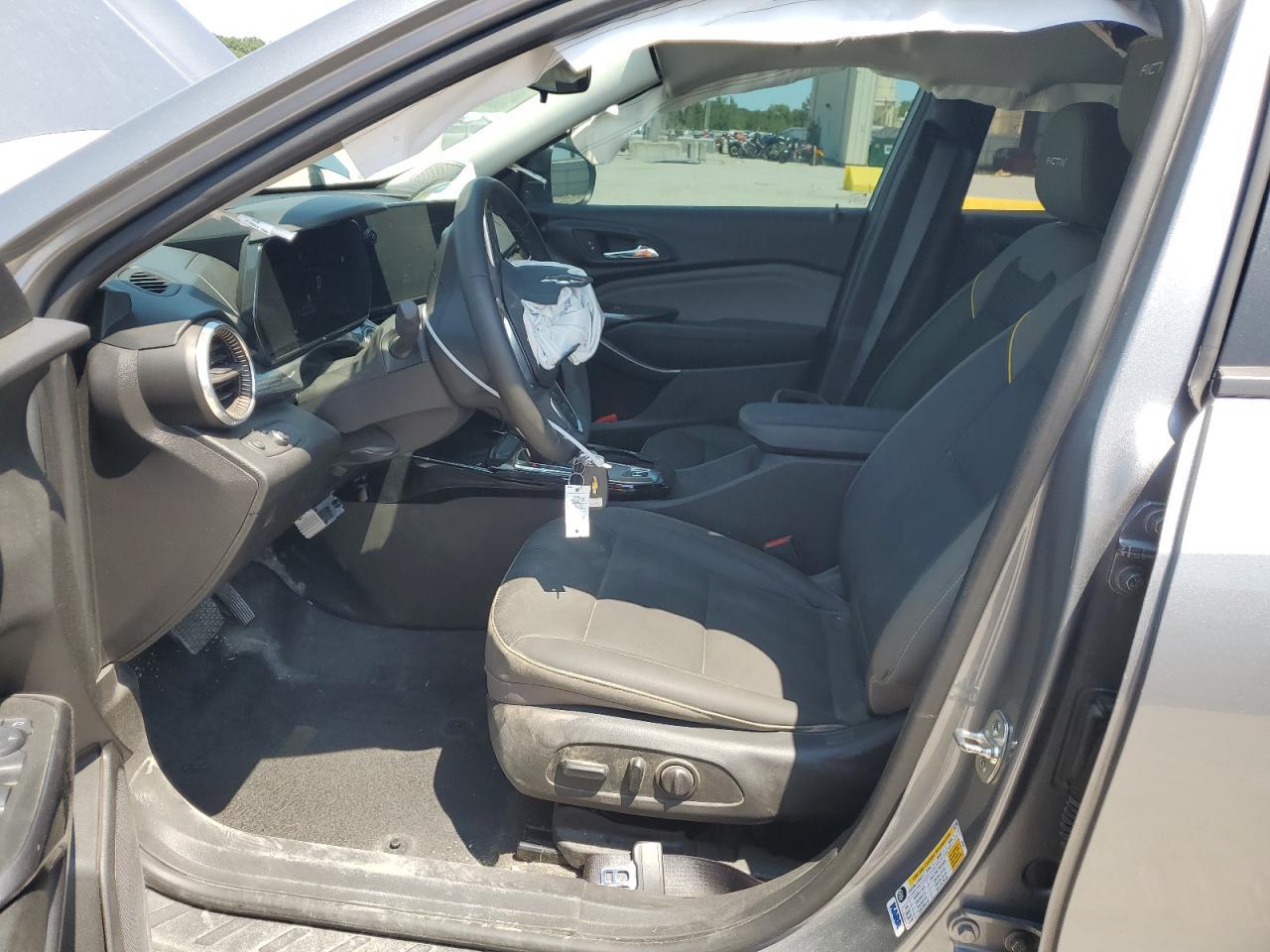 2025 Chevrolet Trax Activ - Image 7