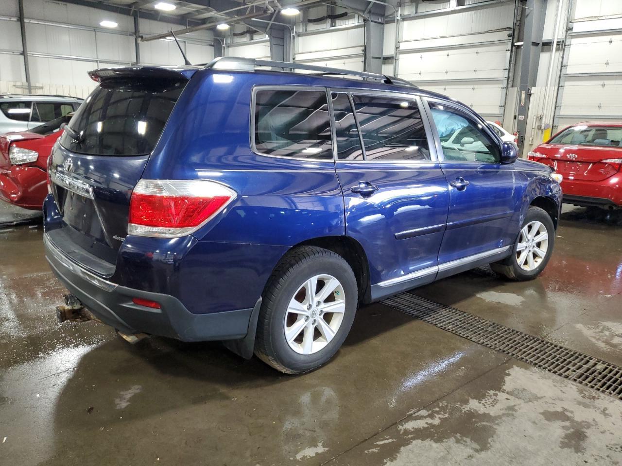 2013 Toyota Highlander Base - Фото 3