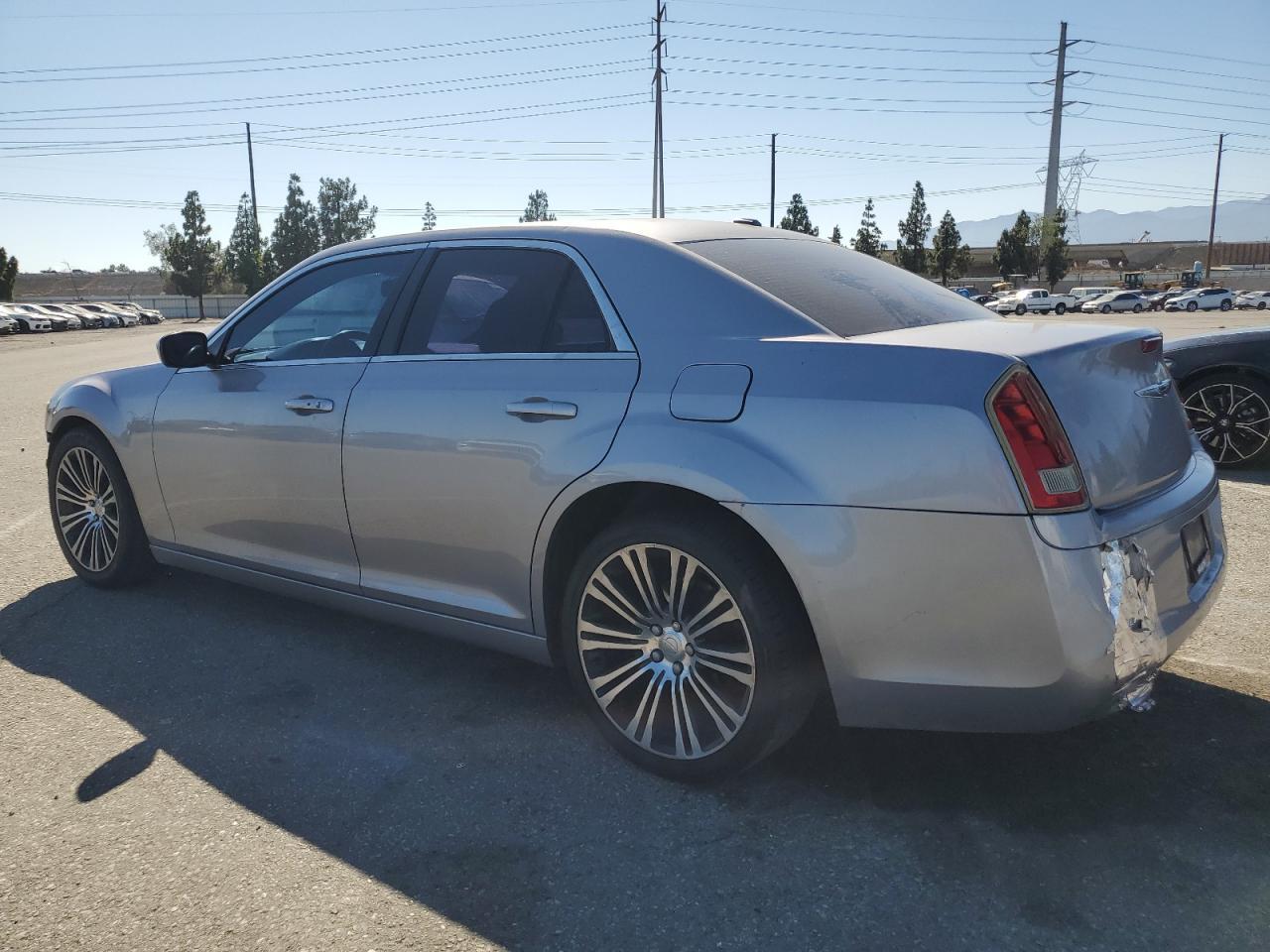 2014 Chrysler 300 S - Фото 2