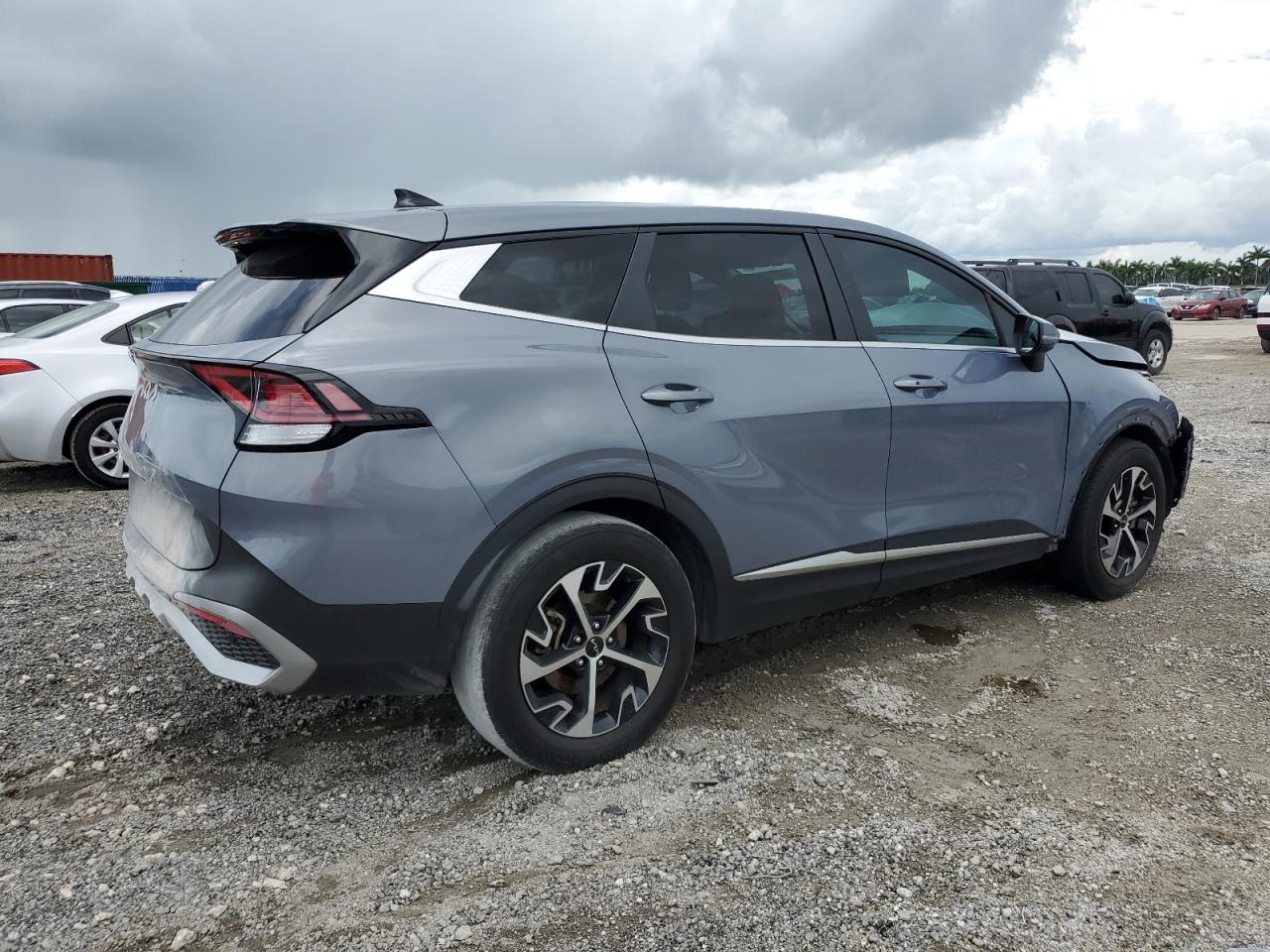 2023 Kia Sportage Ex Ex - Image 3