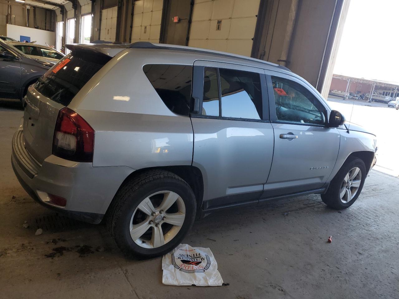 2016 Jeep Compass Sport - Фото 3