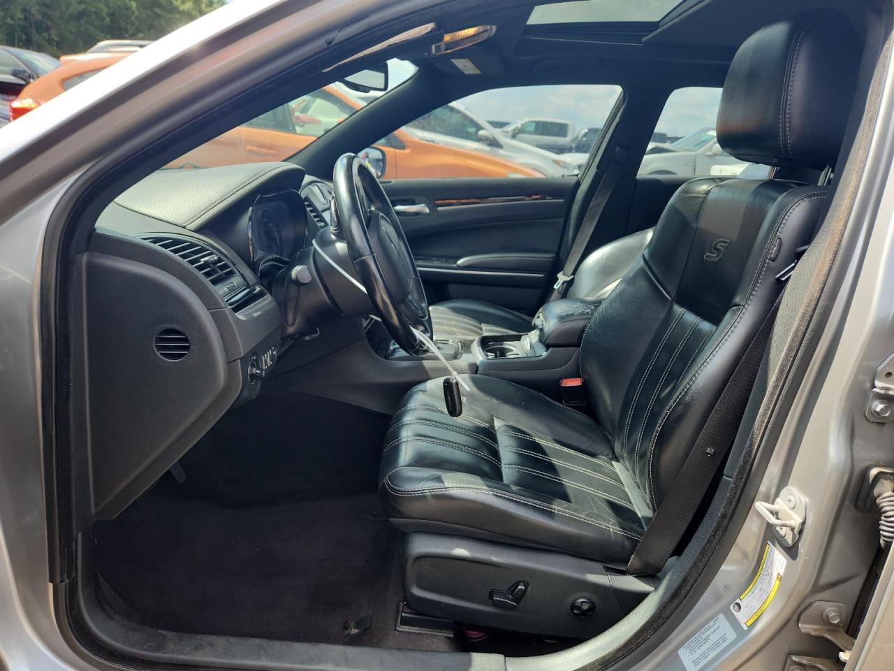 2017 Chrysler 300 S - Фото 7