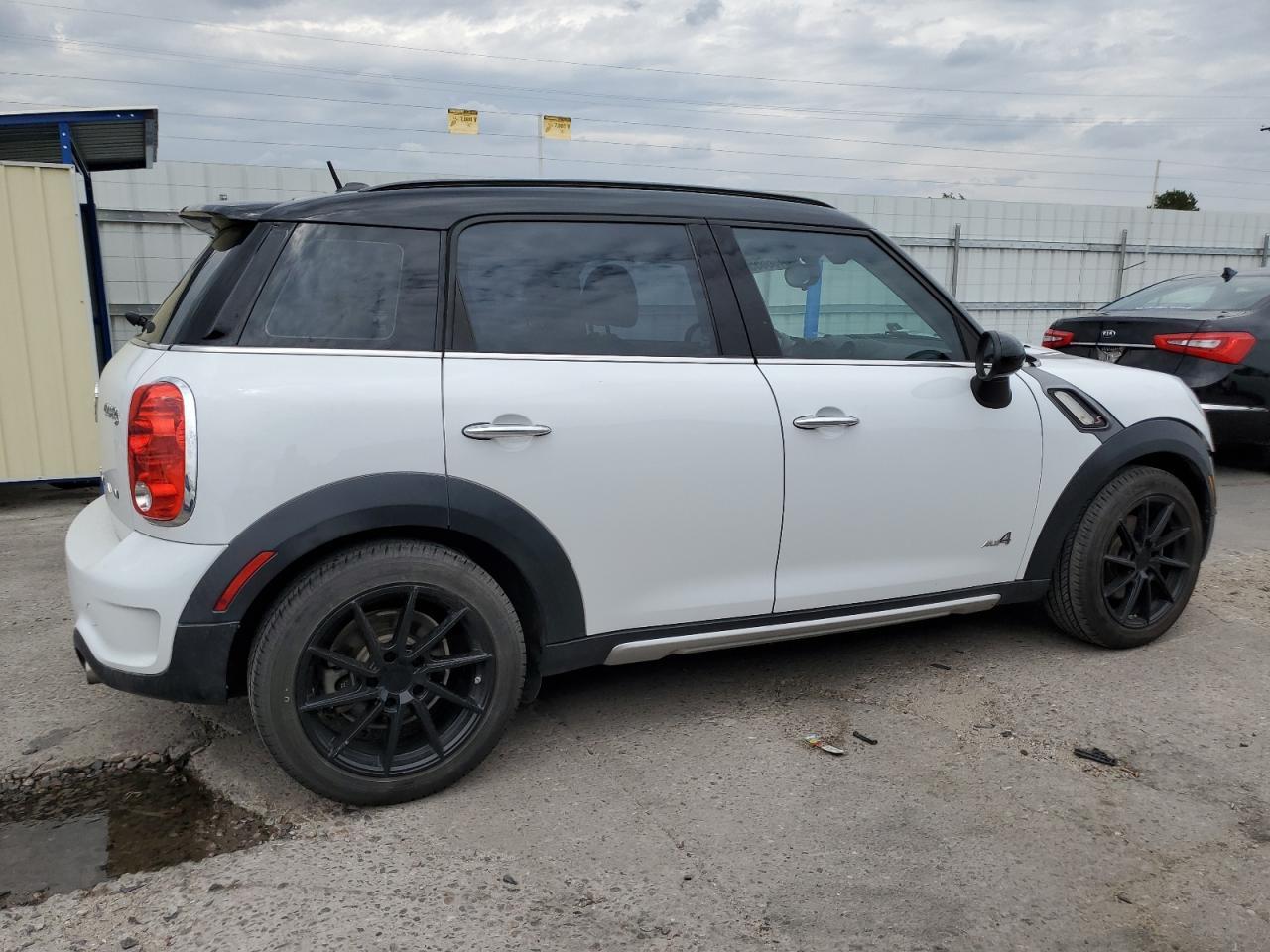 2016 Mini Cooper S Countryman - Image 3