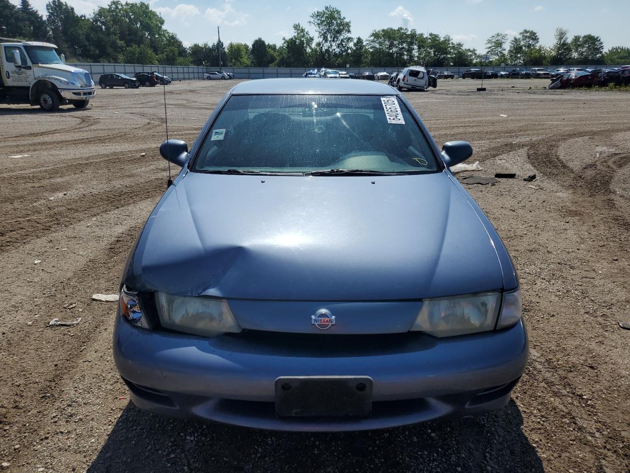 1999 Nissan Sentra Xe - Image 5
