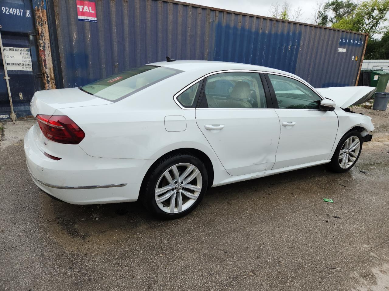 2018 Volkswagen Passat Se - Фото 3