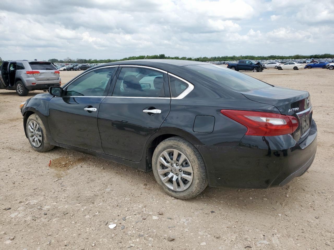 2018 Nissan Altima 2.5 - Image 2
