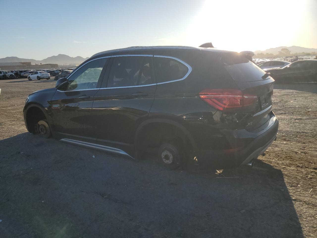 2018 BMW X1 Sdrive28I - Фото 2