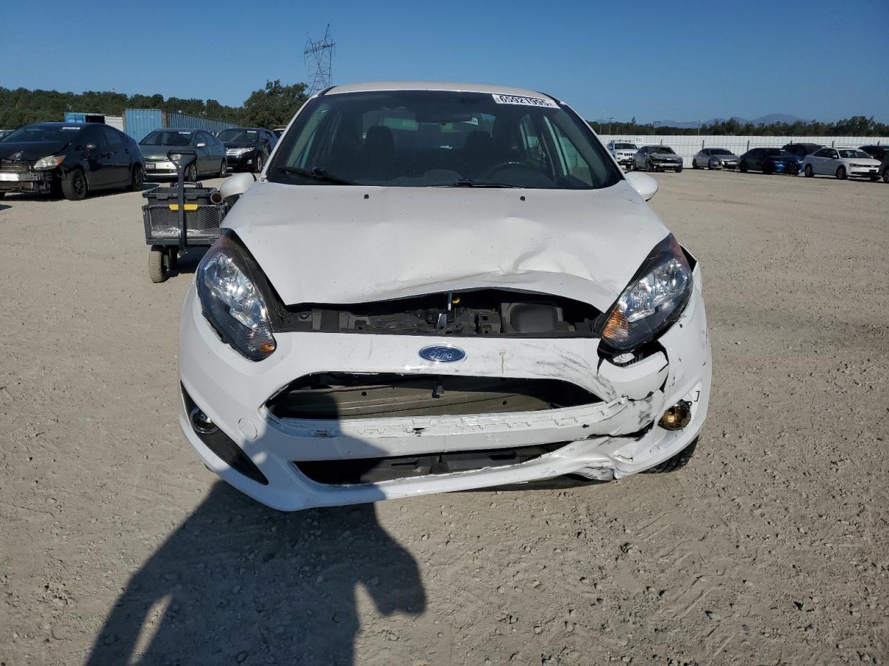 2015 Ford Fiesta Se - Image 5