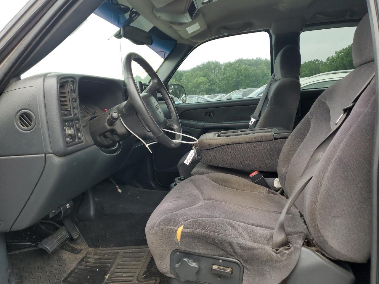 2002 GMC Sierra K2500 Heavy Duty - Image 7