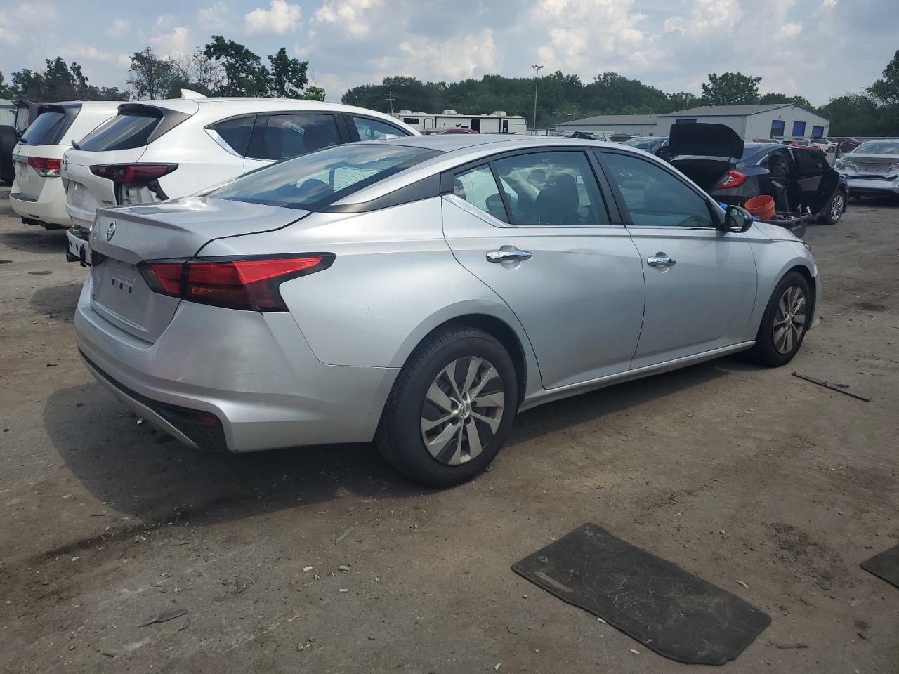 2020 Nissan Altima S - Image 3