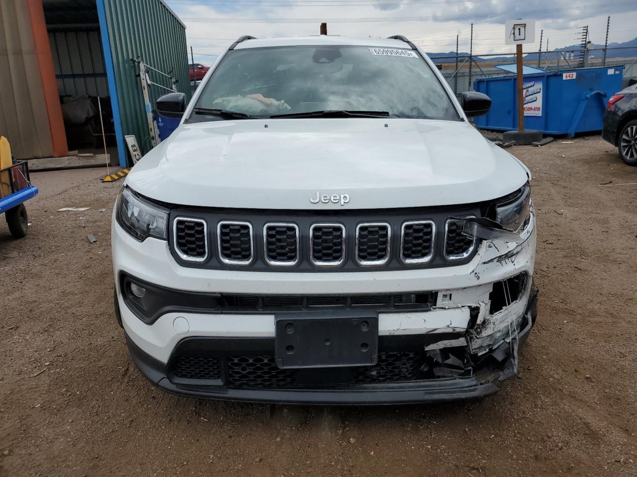 2025 Jeep Compass Latitude - Фото 5