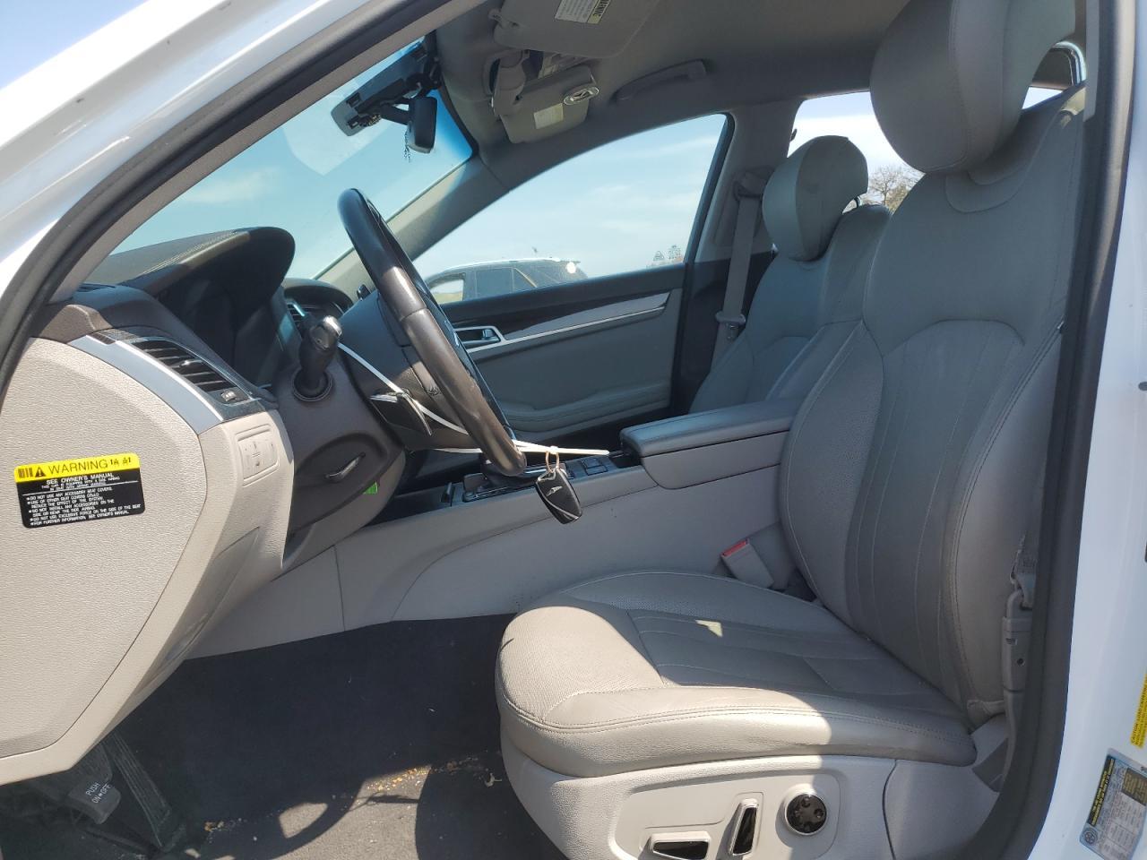 2016 Hyundai Genesis 3.8L - Image 7