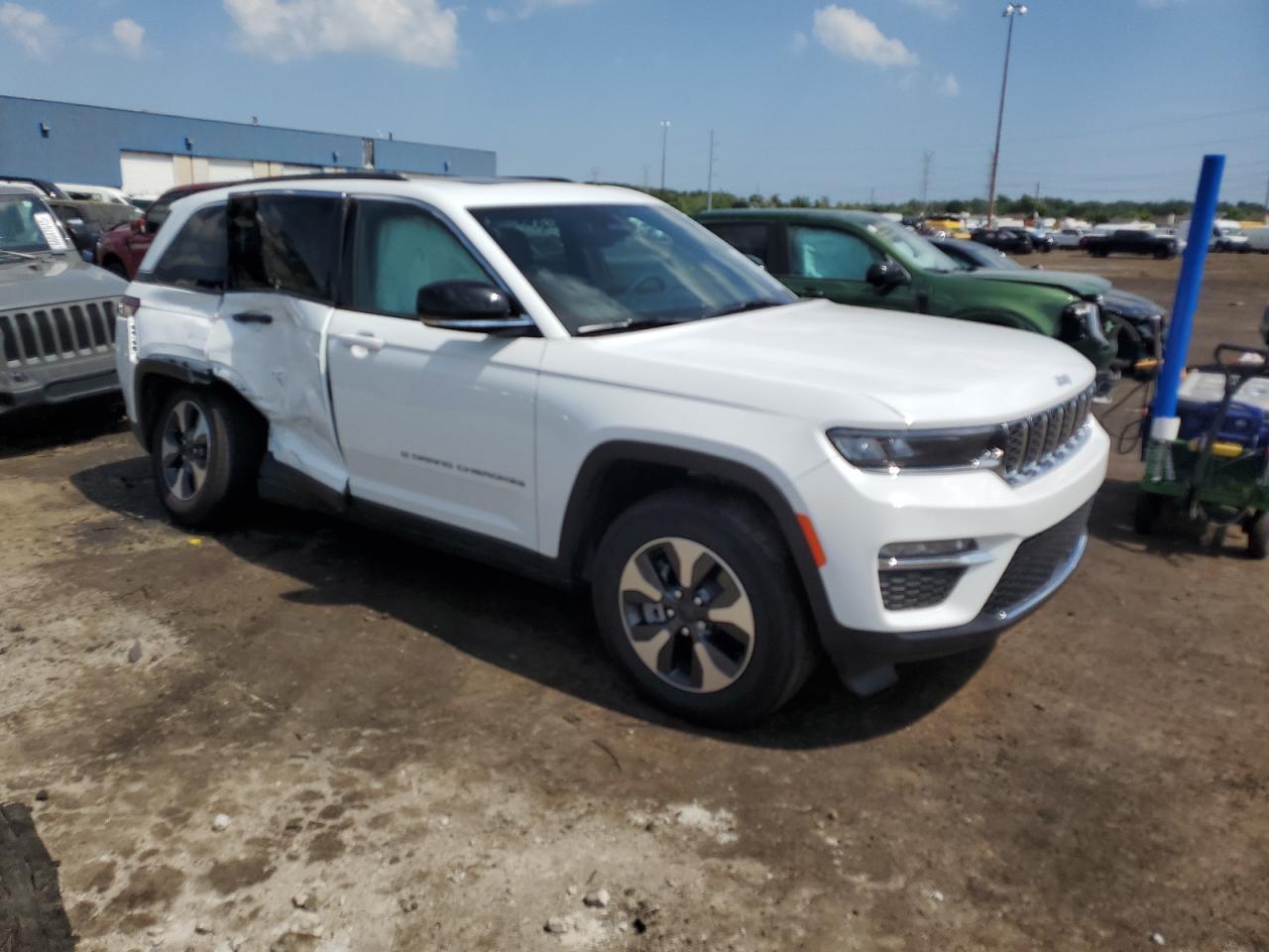 2025 Jeep Grand Cherokee 4Xe - Фото 4