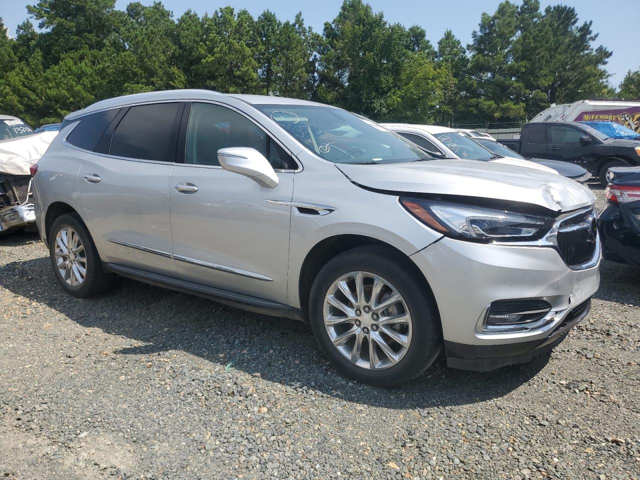 2019 Buick Enclave Essence - Image 4