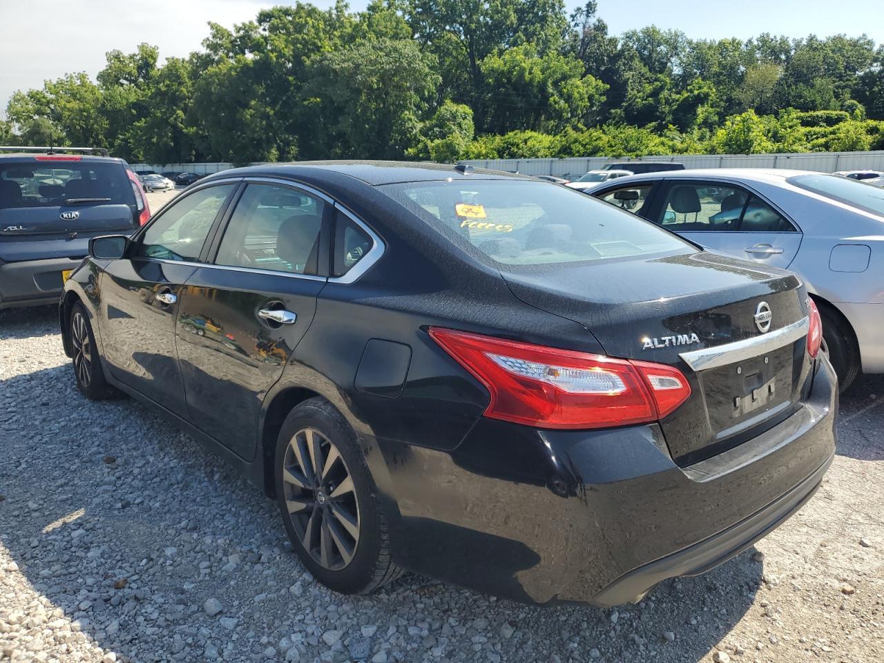 2017 Nissan Altima 2.5 - Фото 2