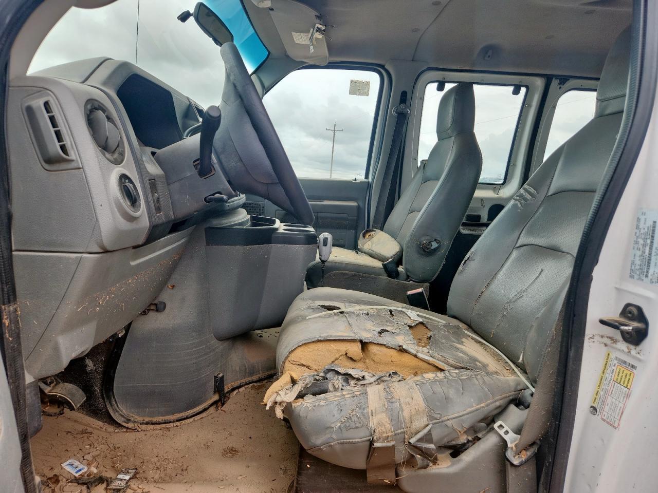 2009 Ford Econoline E350 Super Duty Wagon - Фото 7