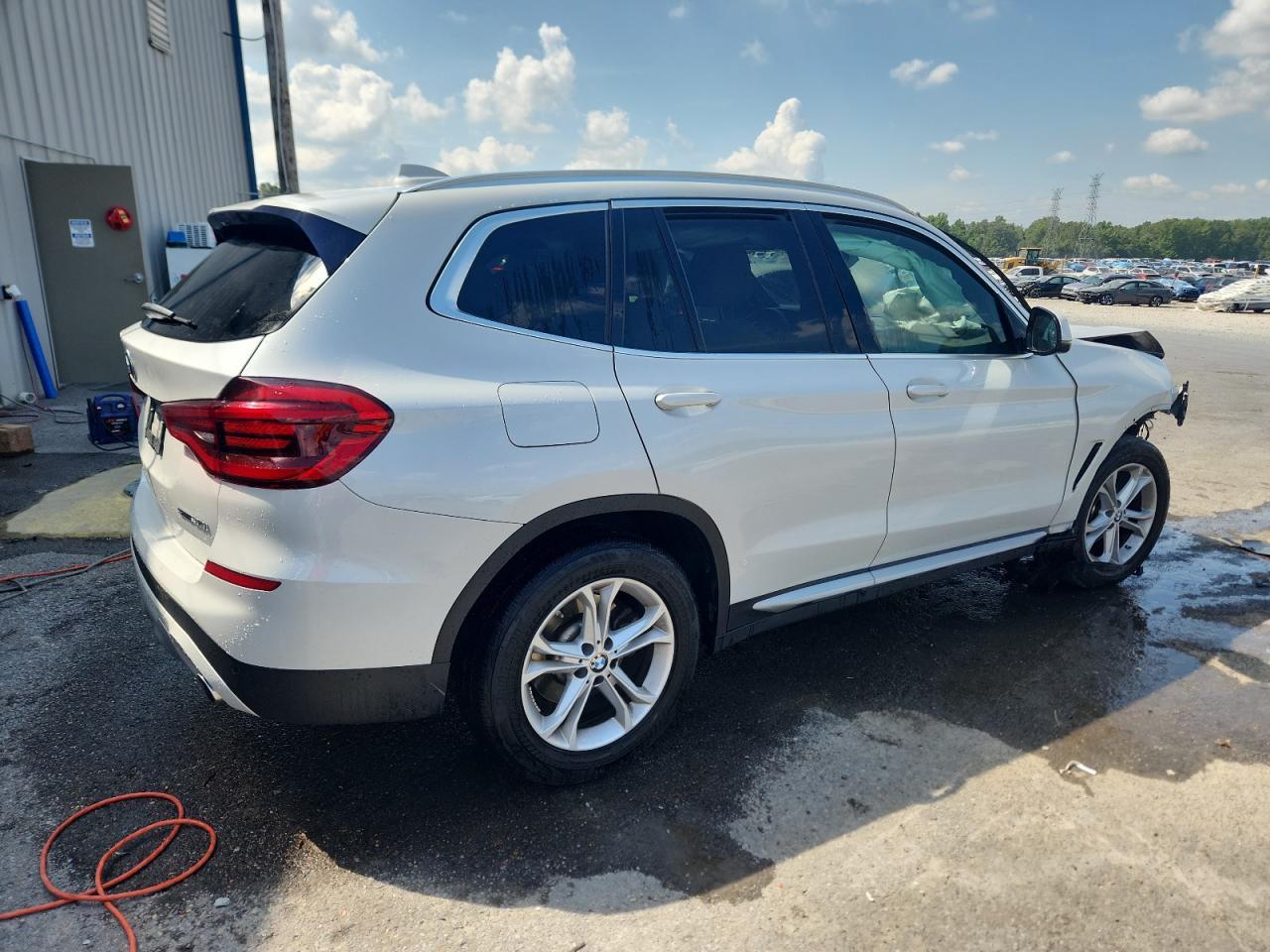 2021 BMW X3 Sdrive30I - Фото 3