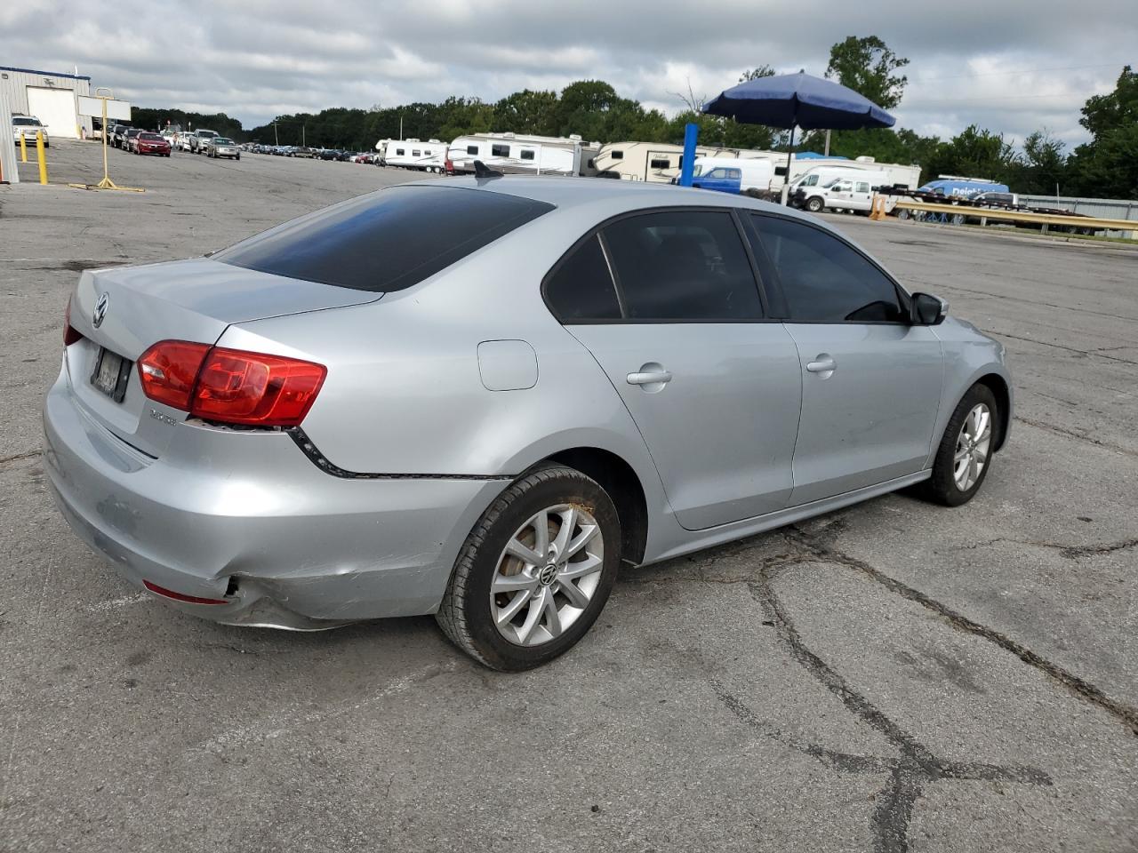 2012 Volkswagen Jetta Se - Фото 3