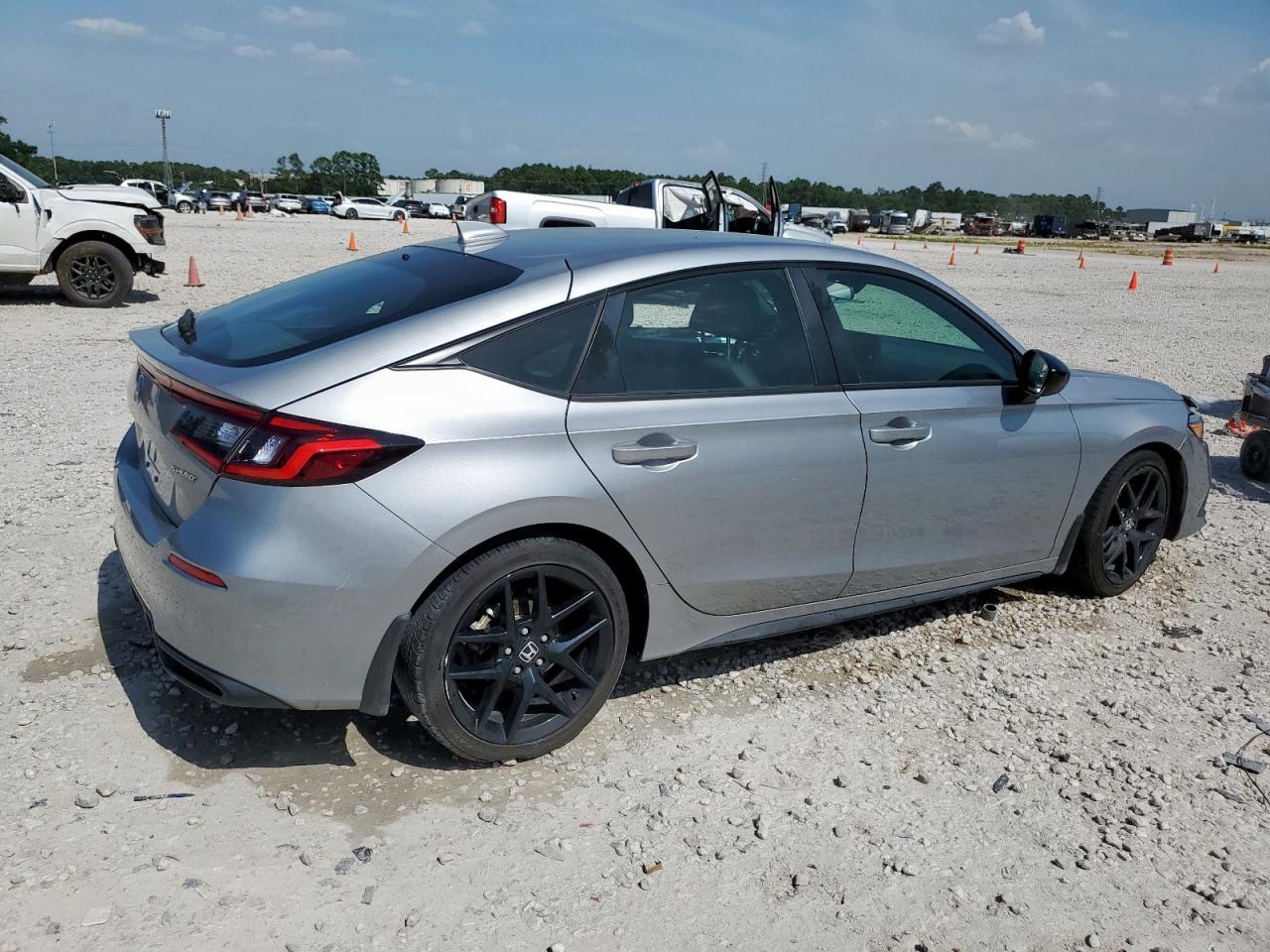 2023 Honda Civic Sport - Image 3