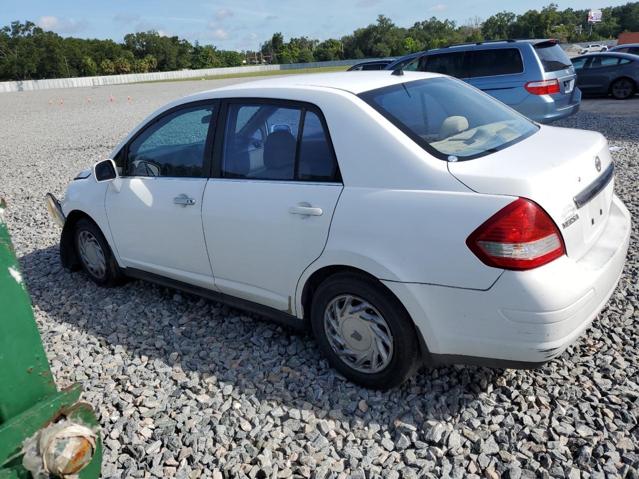 2007 Nissan Versa S - Image 2