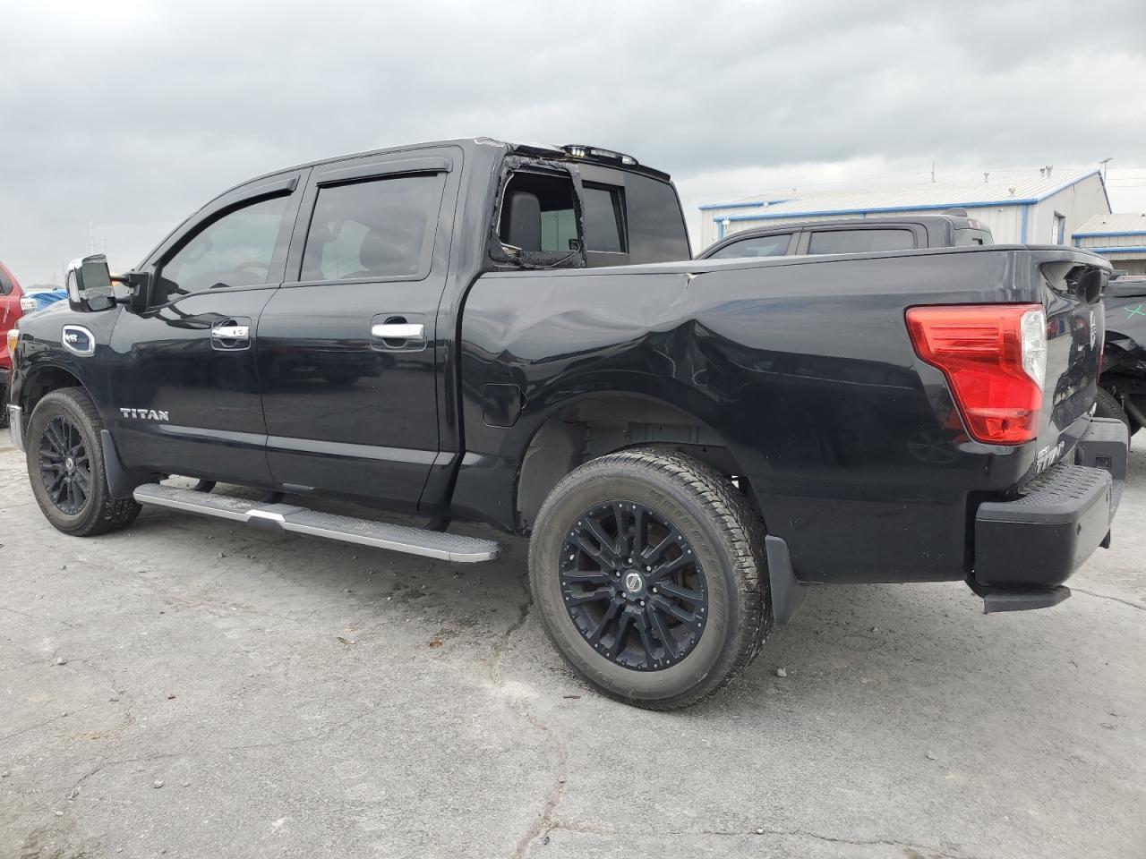 2017 Nissan Titan Sv - Фото 2