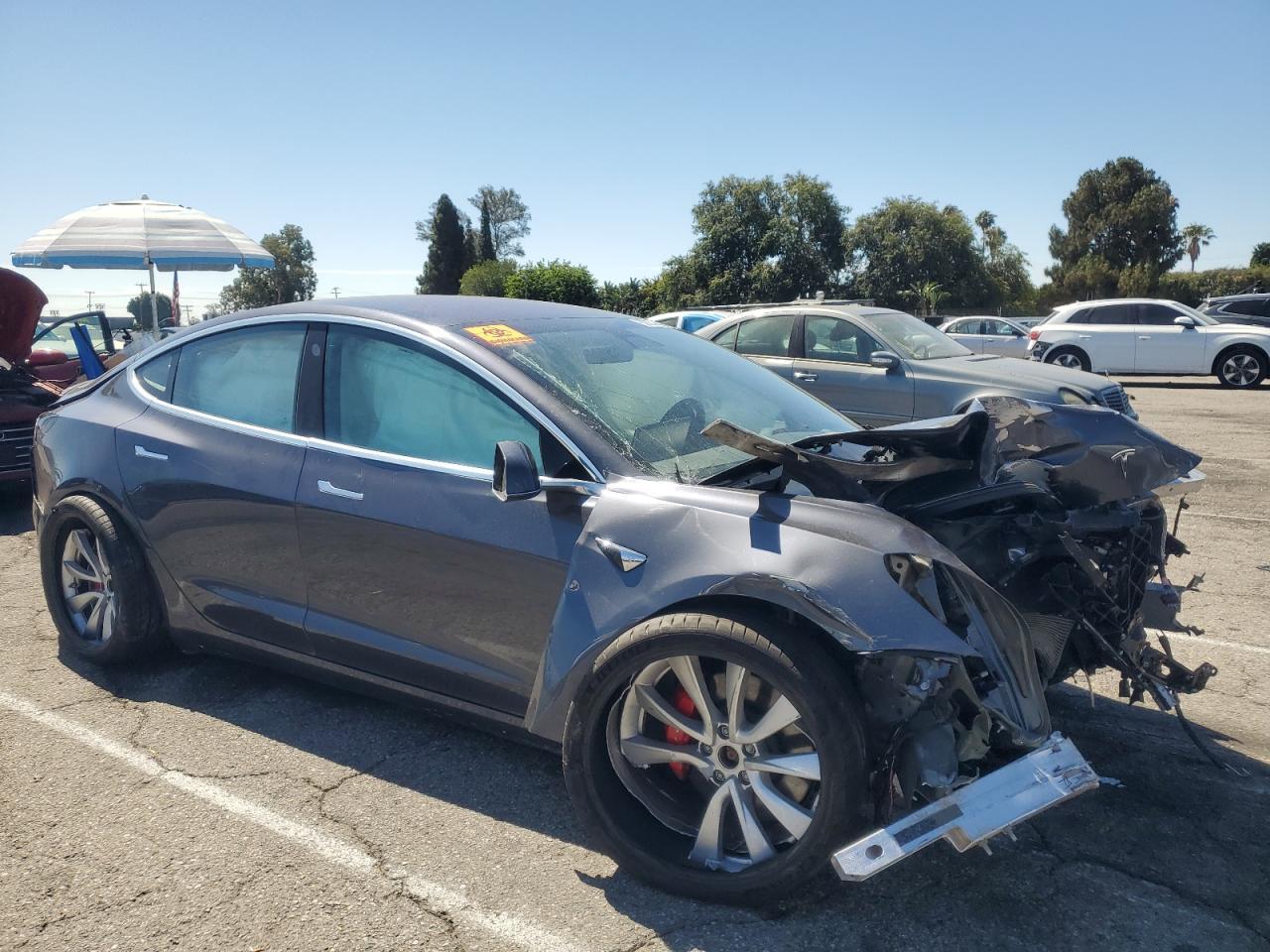 2018 Tesla Model 3 - Фото 4