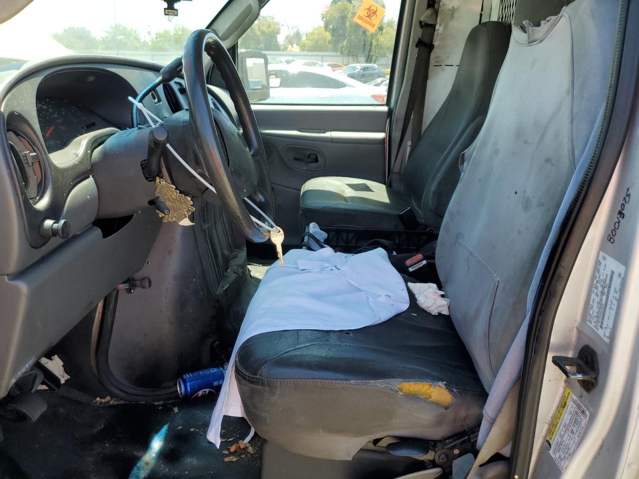 2006 Ford Econoline E150 Van - Фото 7