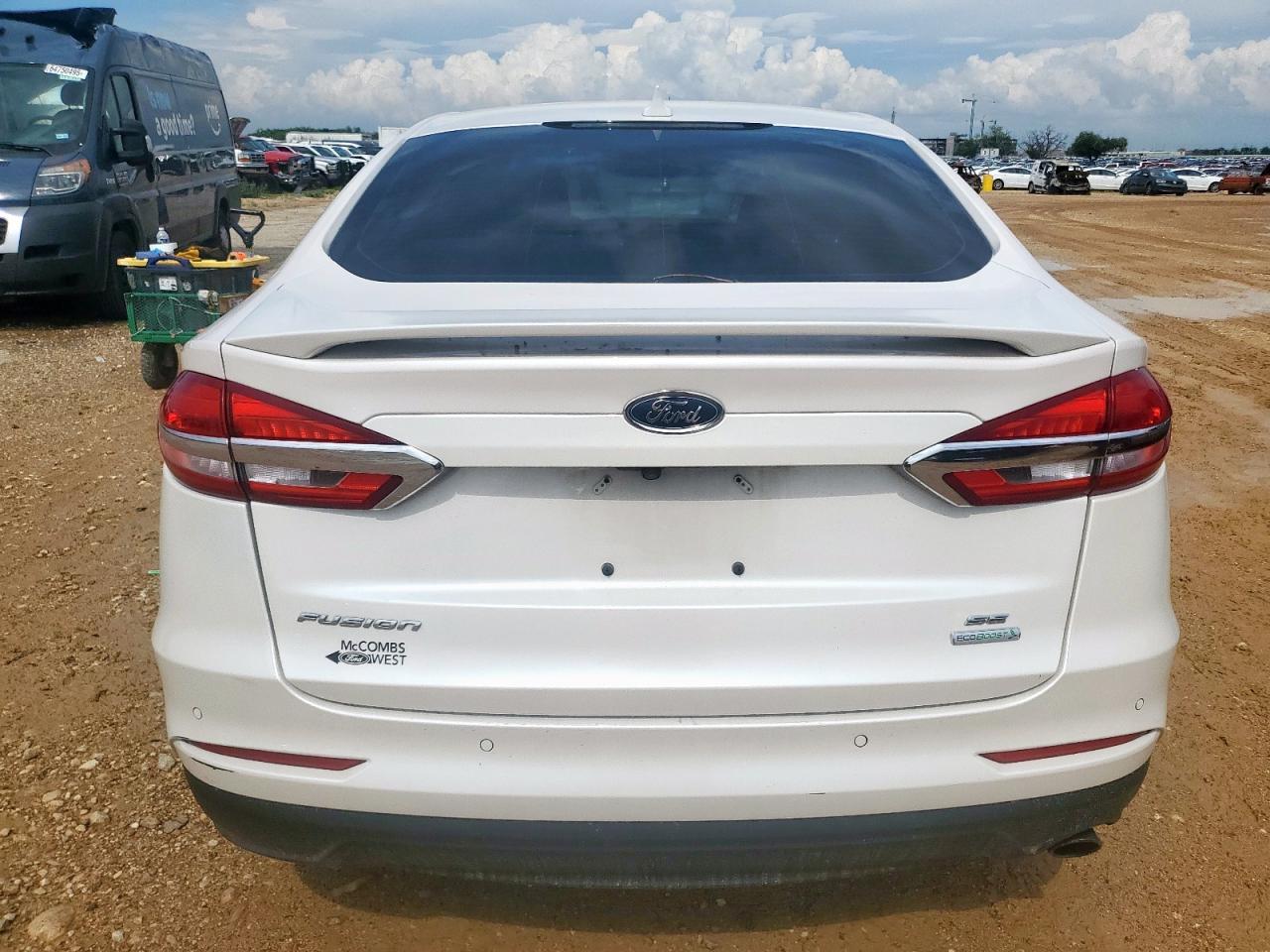 2020 Ford Fusion Se - Фото 6