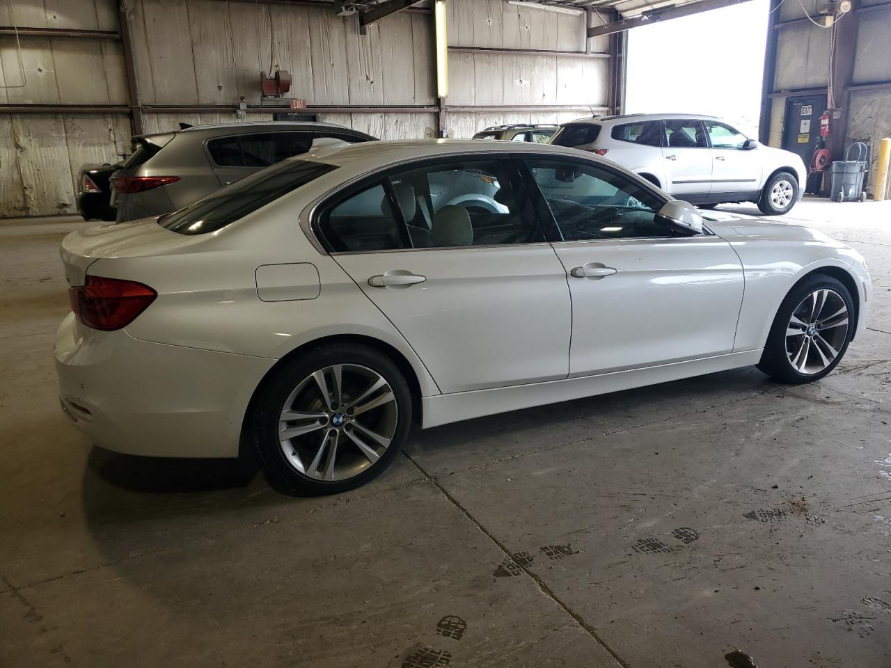 2017 BMW 330 Xi - Image 3