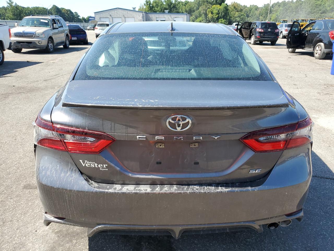 2021 Toyota Camry Se - Image 6