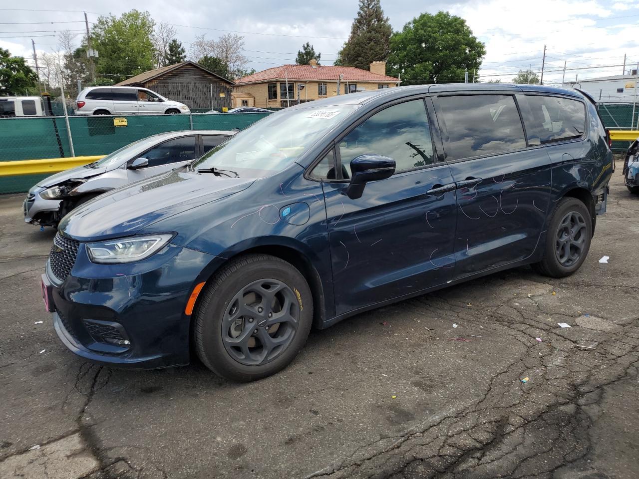 2022 Chrysler Pacifica Hybrid Touring L